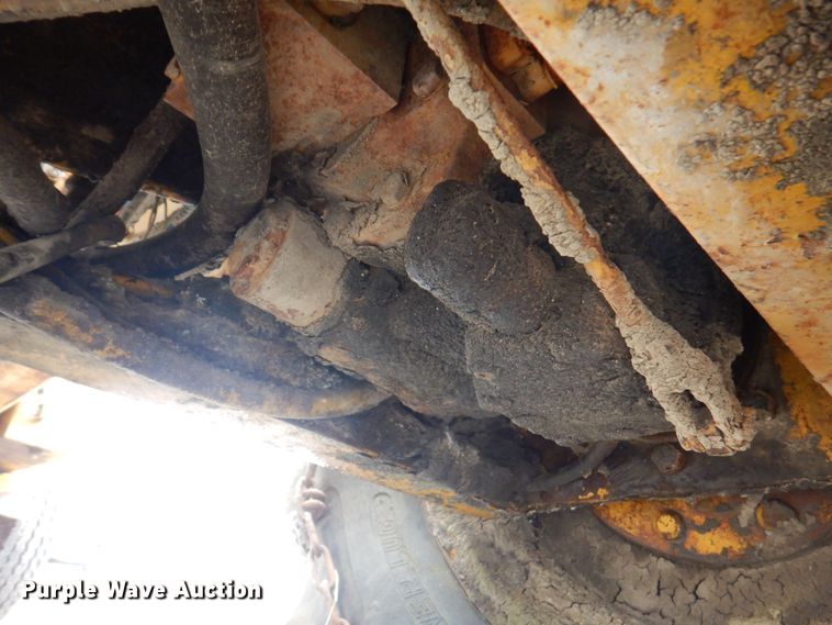 image for item DM6113 1979 Athey 7-12D  windrower