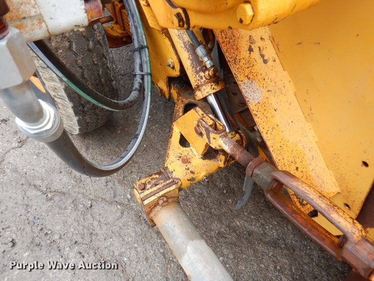 image for item DM6113 1979 Athey 7-12D  windrower