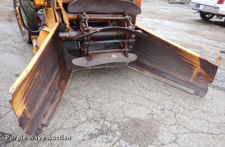 image for item DM6113 1979 Athey 7-12D  windrower