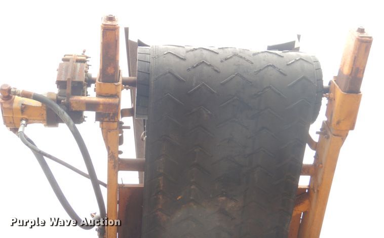 image for item DM6113 1979 Athey 7-12D  windrower