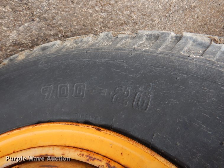 image for item DM6113 1979 Athey 7-12D  windrower