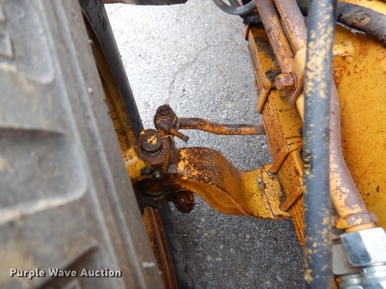 image for item DM6113 1979 Athey 7-12D  windrower