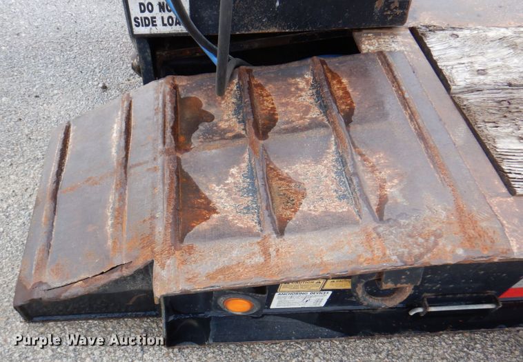 image for item DM6114 2010 Trail King TK110HDG533  lowboy equipment trailer