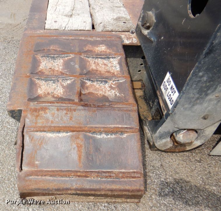 image for item DM6114 2010 Trail King TK110HDG533  lowboy equipment trailer