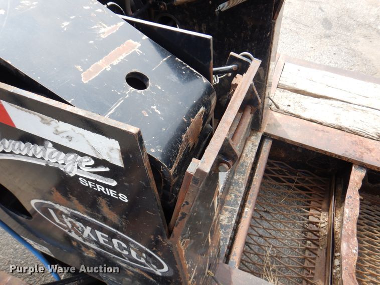 image for item DM6114 2010 Trail King TK110HDG533  lowboy equipment trailer