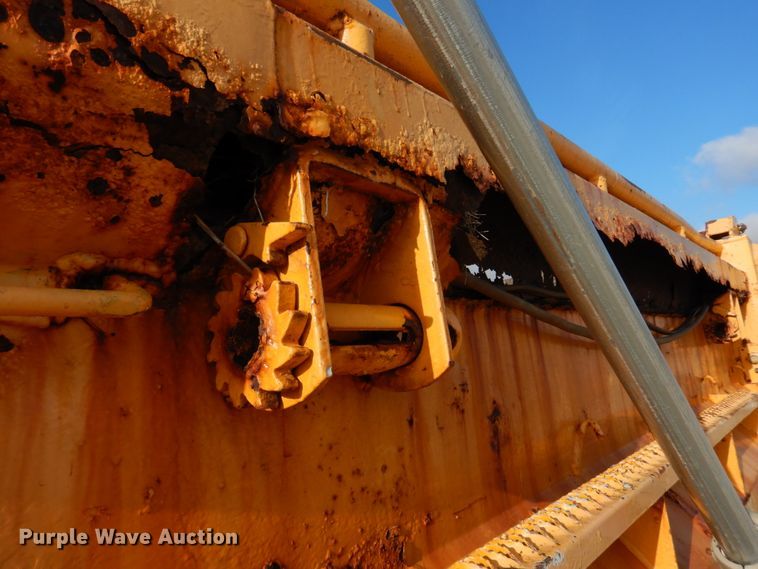 image for item DM7252 2004 International 7400  dump truck