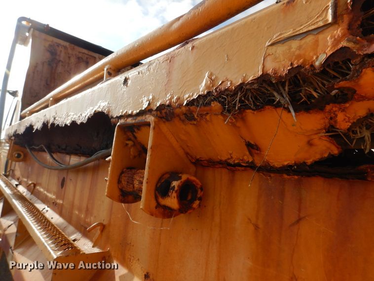 image for item DM7252 2004 International 7400  dump truck