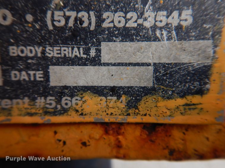 image for item DM7252 2004 International 7400  dump truck