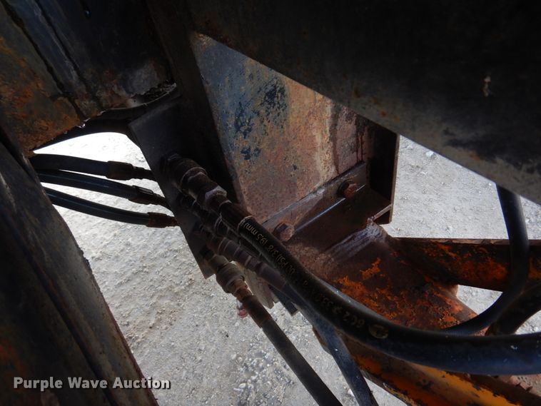 image for item DM7252 2004 International 7400  dump truck