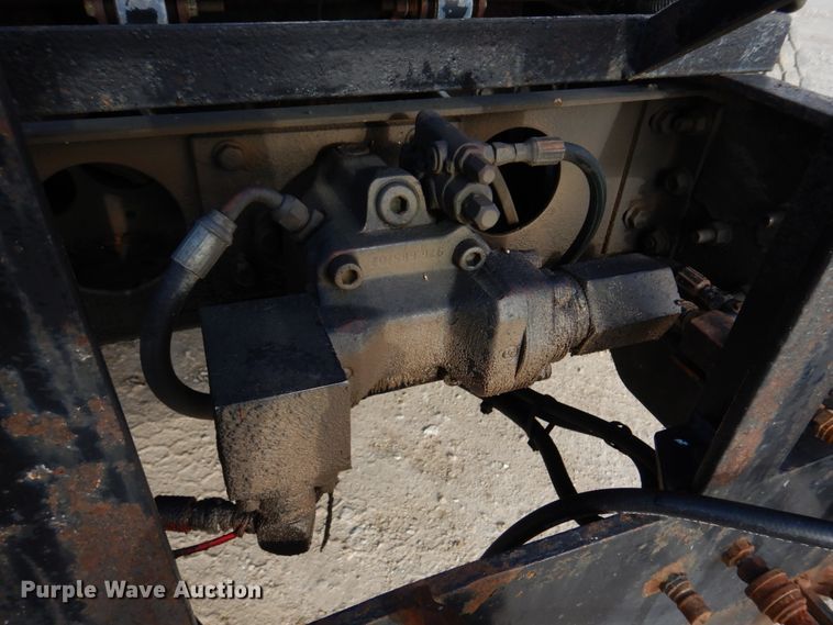 image for item DM7252 2004 International 7400  dump truck