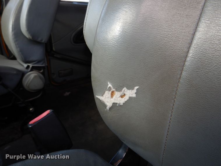 image for item DM7252 2004 International 7400  dump truck