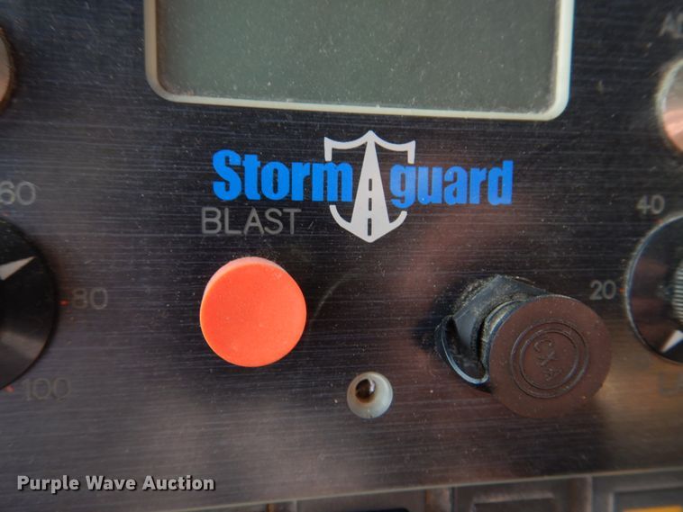 image for item DM7252 2004 International 7400  dump truck