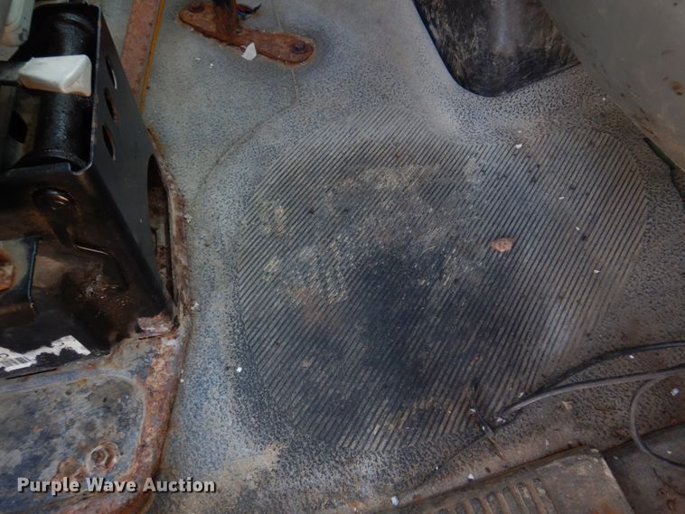 image for item DM7252 2004 International 7400  dump truck