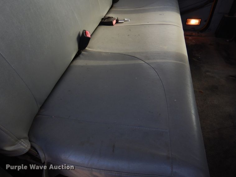 image for item DM7252 2004 International 7400  dump truck