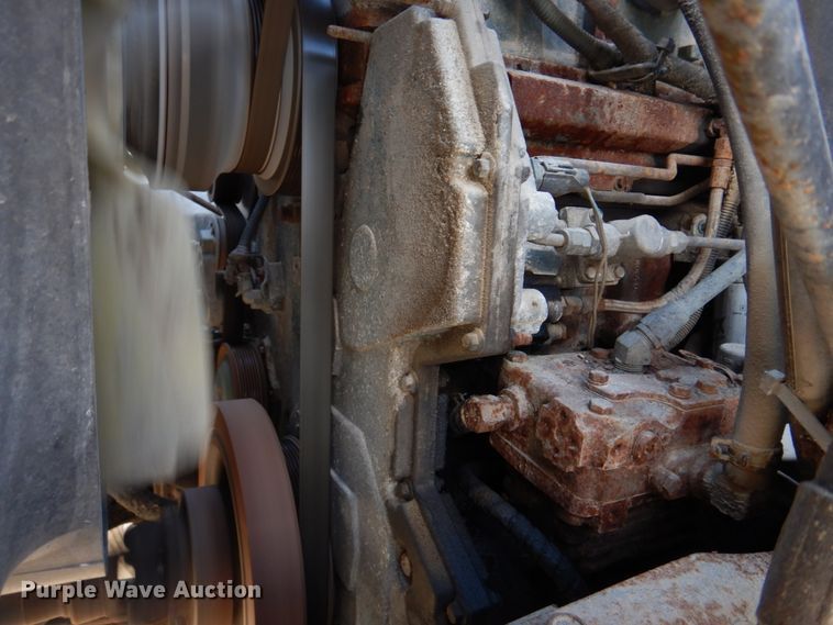 image for item DM7252 2004 International 7400  dump truck