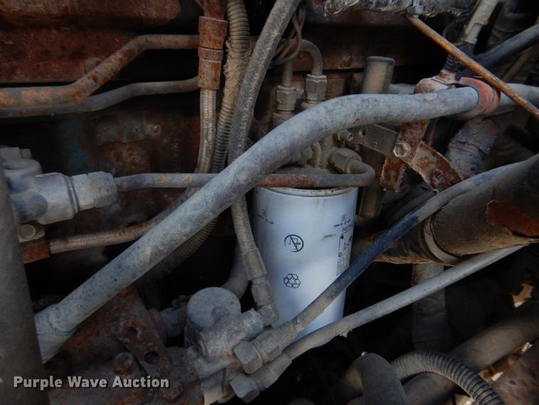 image for item DM7252 2004 International 7400  dump truck