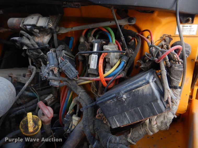 image for item DM7252 2004 International 7400  dump truck