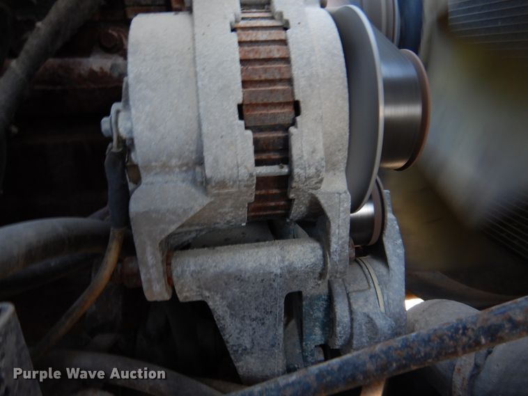 image for item DM7252 2004 International 7400  dump truck