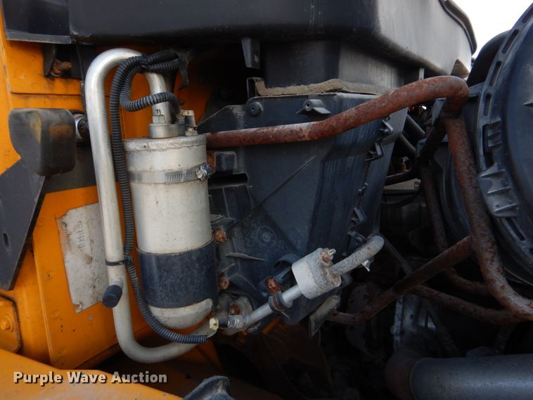 image for item DM7252 2004 International 7400  dump truck