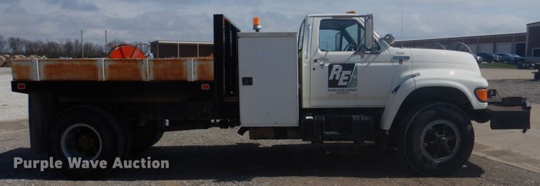 image for item DM7258 1996 Ford F800  dump flatbed truck