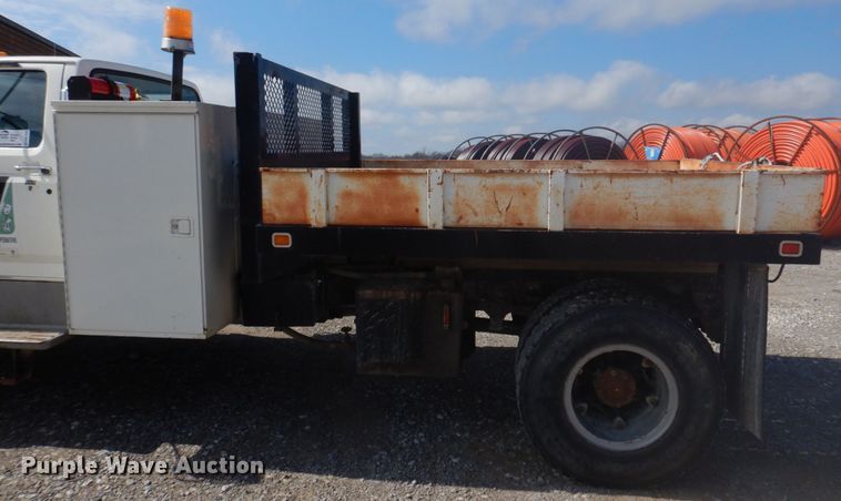 image for item DM7258 1996 Ford F800  dump flatbed truck