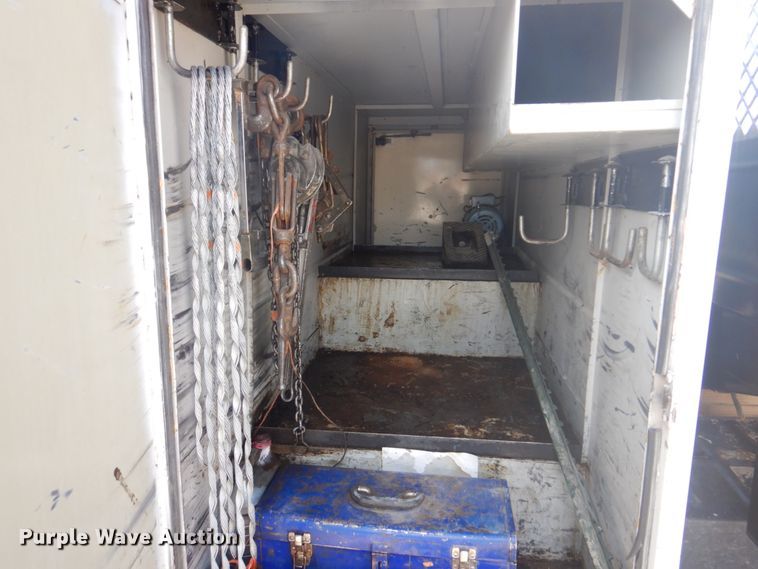 image for item DM7258 1996 Ford F800  dump flatbed truck