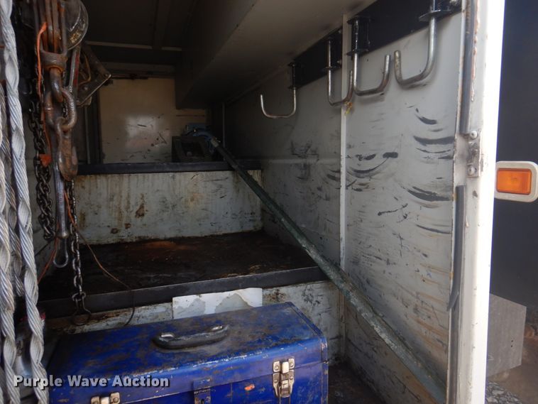 image for item DM7258 1996 Ford F800  dump flatbed truck