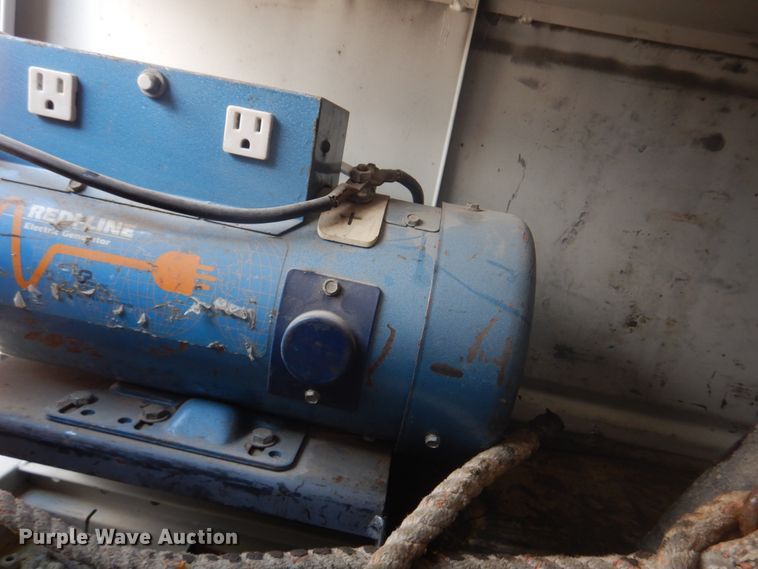 image for item DM7258 1996 Ford F800  dump flatbed truck