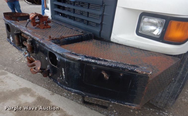 image for item DM7258 1996 Ford F800  dump flatbed truck