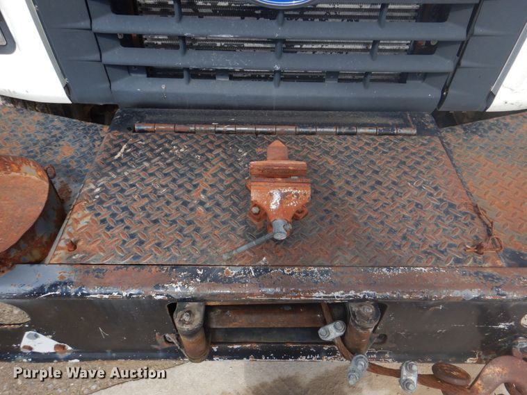 image for item DM7258 1996 Ford F800  dump flatbed truck