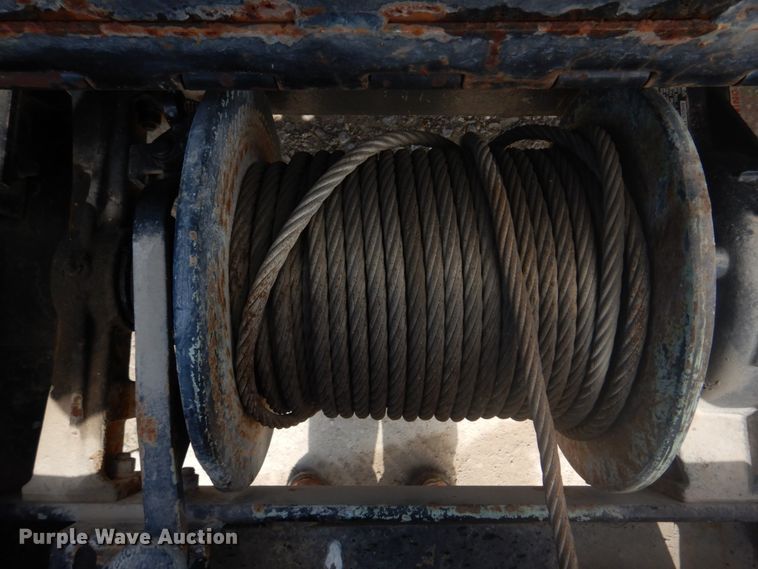 image for item DM7258 1996 Ford F800  dump flatbed truck