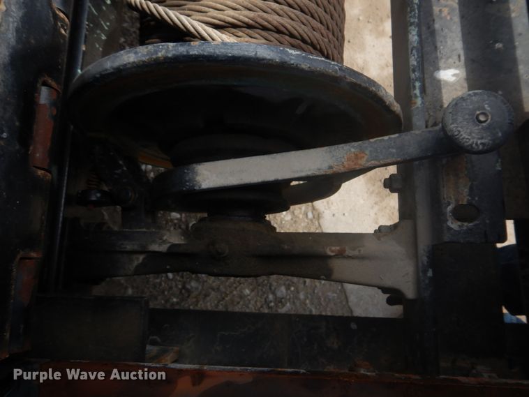 image for item DM7258 1996 Ford F800  dump flatbed truck