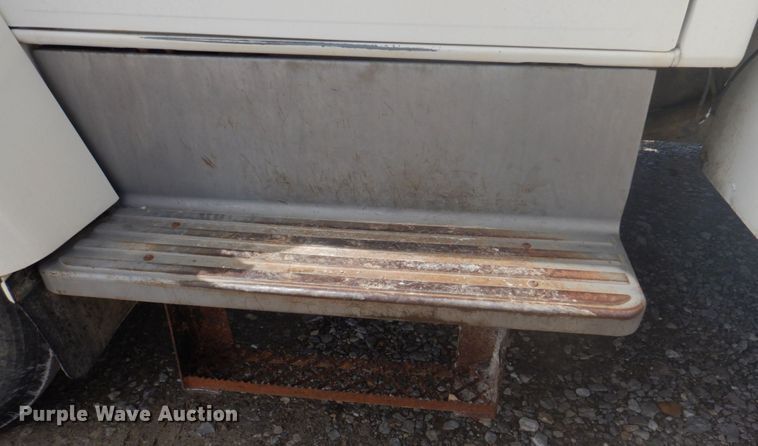 image for item DM7258 1996 Ford F800  dump flatbed truck