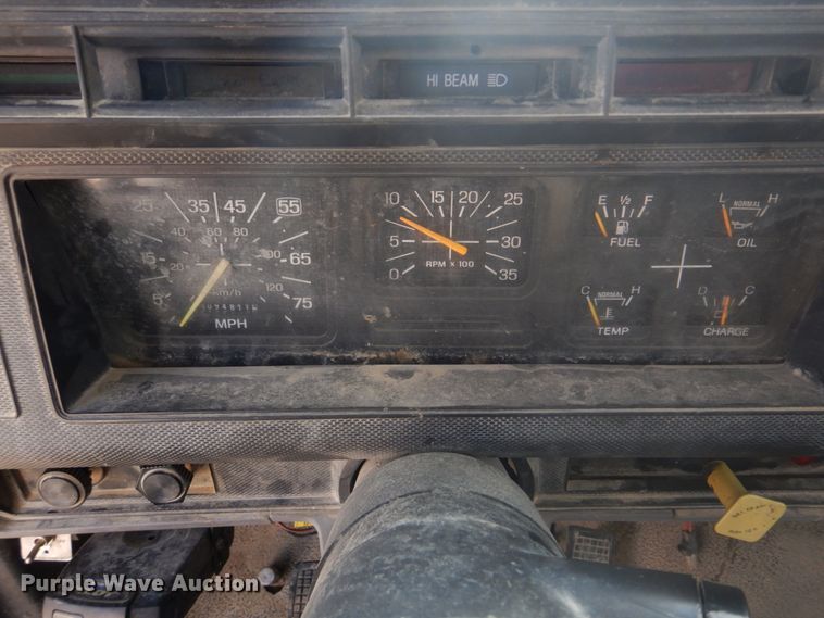 image for item DM7258 1996 Ford F800  dump flatbed truck