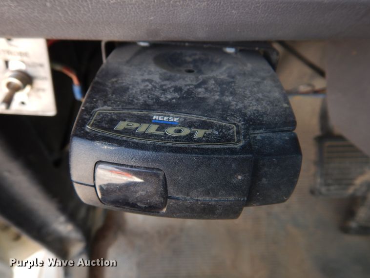 image for item DM7258 1996 Ford F800  dump flatbed truck