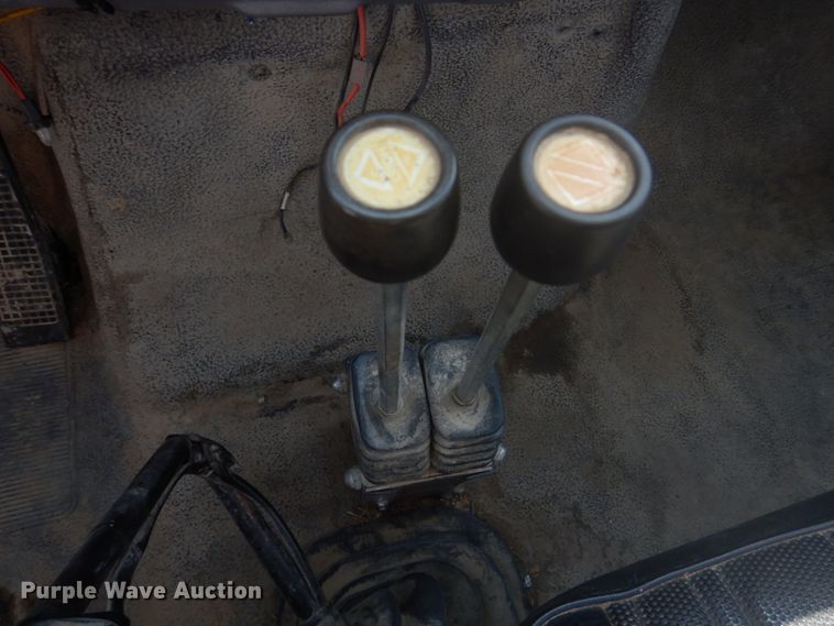 image for item DM7258 1996 Ford F800  dump flatbed truck