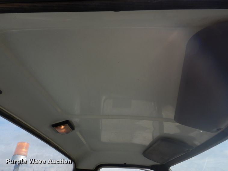 image for item DM7258 1996 Ford F800  dump flatbed truck