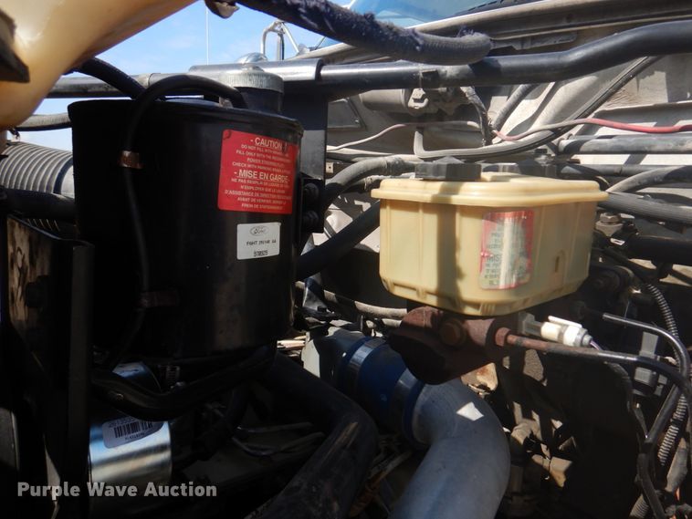 image for item DM7258 1996 Ford F800  dump flatbed truck