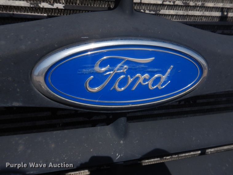 image for item DM7258 1996 Ford F800  dump flatbed truck