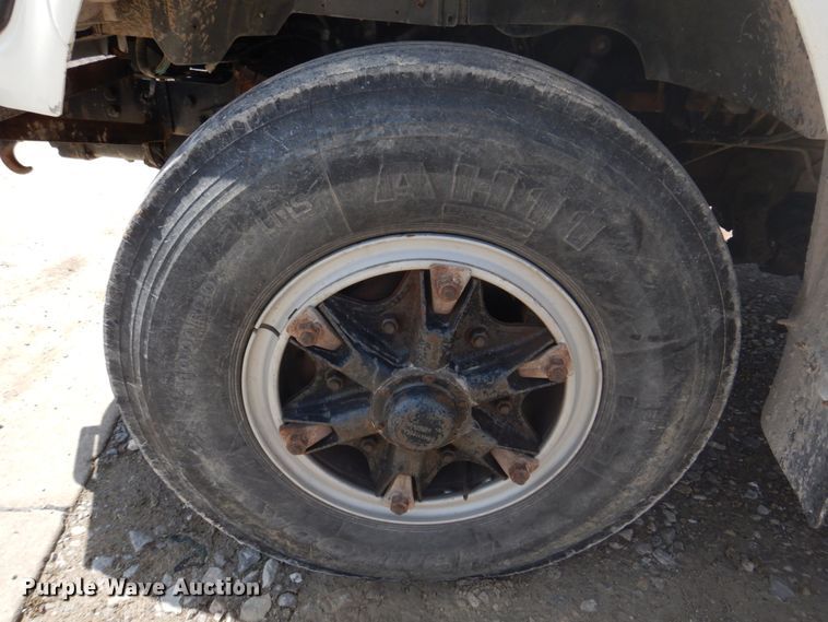 image for item DM7258 1996 Ford F800  dump flatbed truck