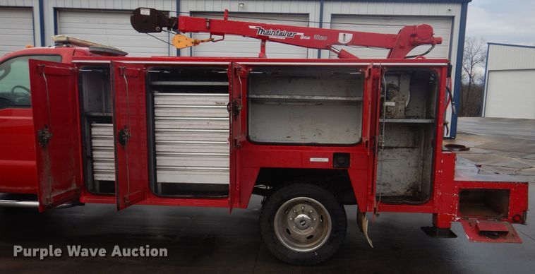 image for item DM7261 2004 Ford F550 Super Duty  utility / service truck