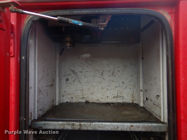 image for item DM7261 2004 Ford F550 Super Duty  utility / service truck