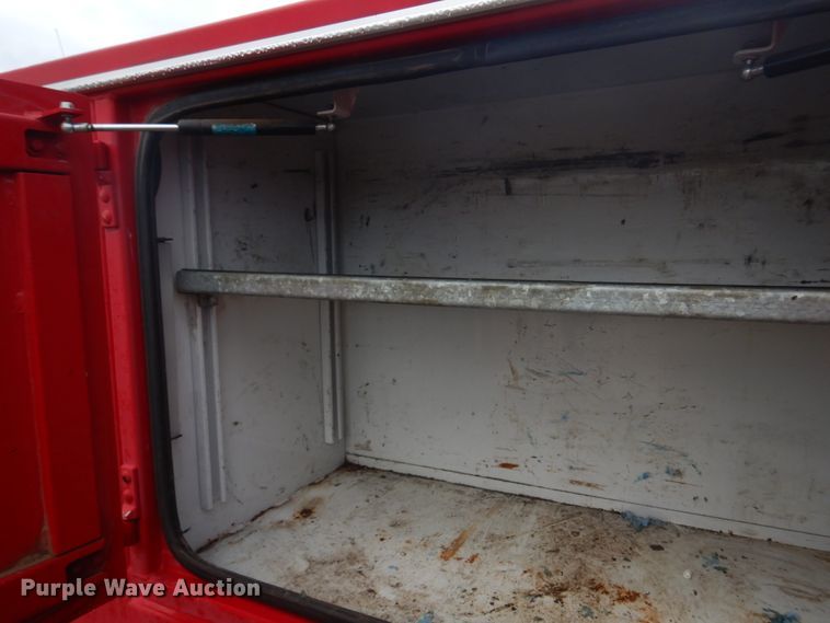 image for item DM7261 2004 Ford F550 Super Duty  utility / service truck