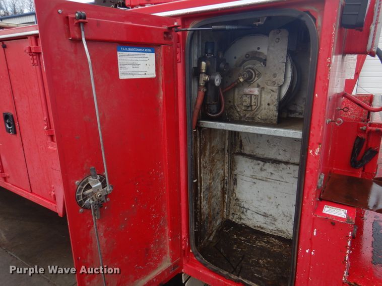 image for item DM7261 2004 Ford F550 Super Duty  utility / service truck