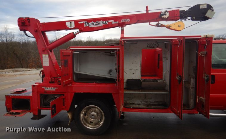 image for item DM7261 2004 Ford F550 Super Duty  utility / service truck