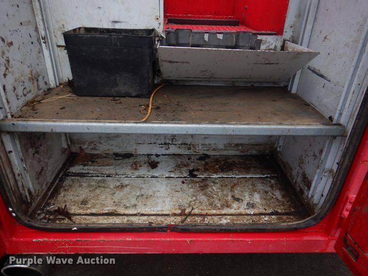 image for item DM7261 2004 Ford F550 Super Duty  utility / service truck