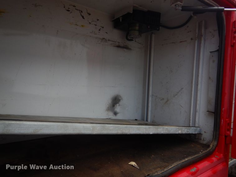 image for item DM7261 2004 Ford F550 Super Duty  utility / service truck