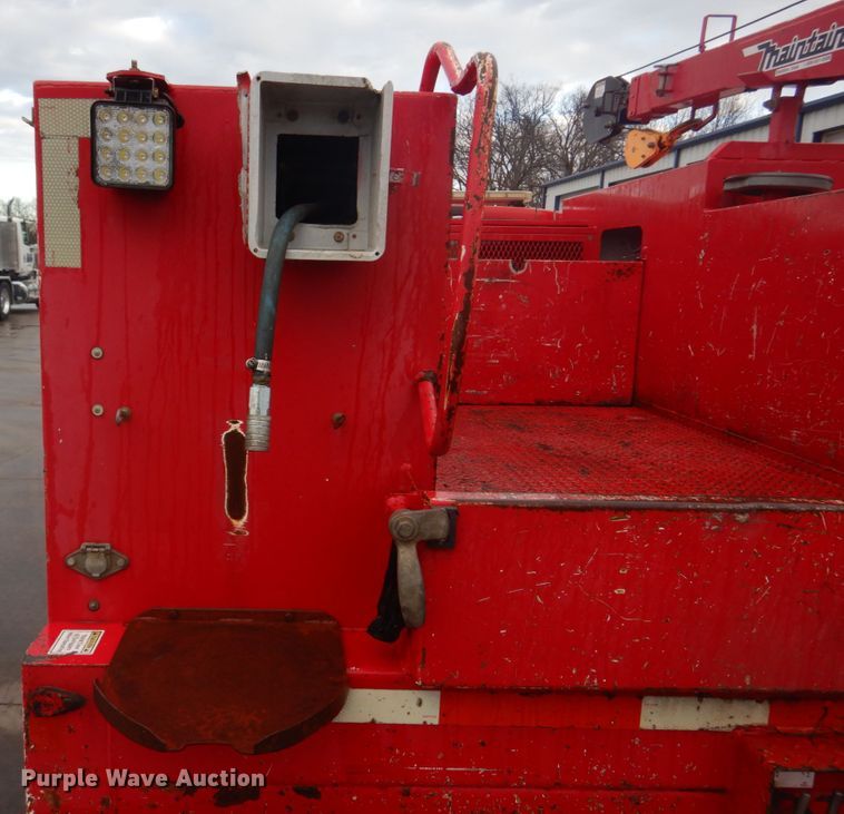 image for item DM7261 2004 Ford F550 Super Duty  utility / service truck