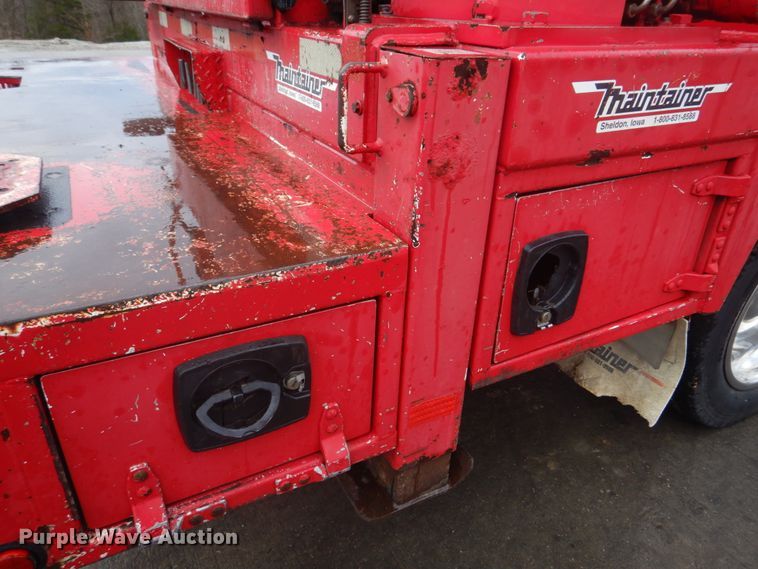 image for item DM7261 2004 Ford F550 Super Duty  utility / service truck