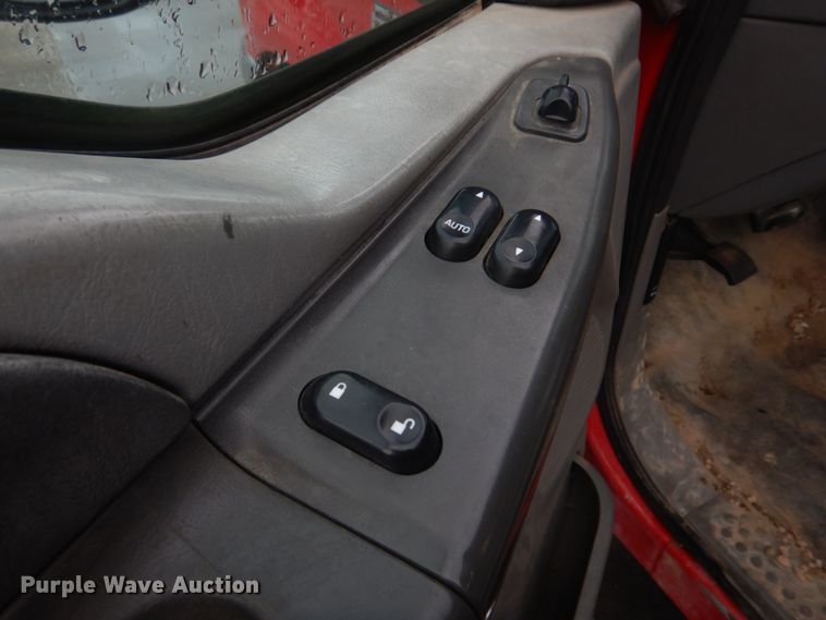 image for item DM7261 2004 Ford F550 Super Duty  utility / service truck